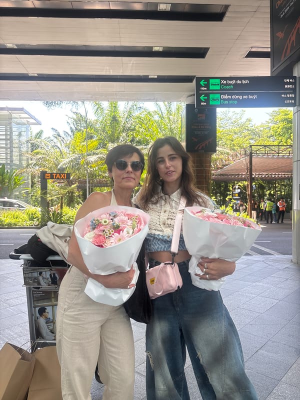 Arrivals and flower greetings at Da Nang International Airport