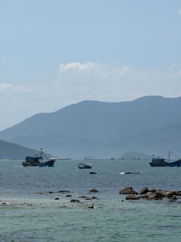 Morning coastal leisure captured in Vĩnh Lương, Vietnam