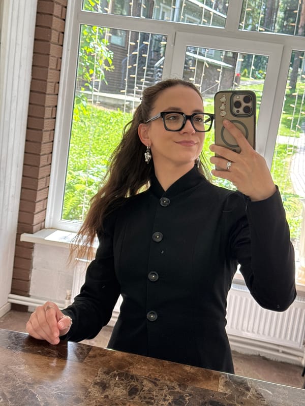 Decorated table and selfies at a Votkinsk event