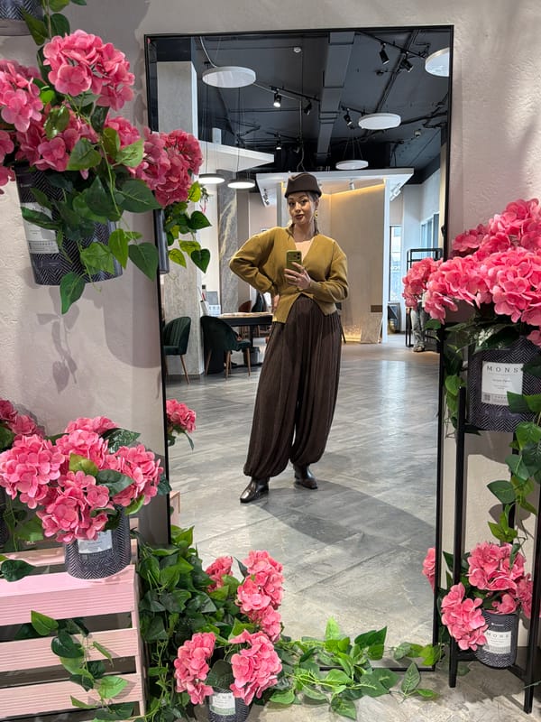 Mirror selfies captured at Krasnoyarsk boutique Tuesday morning