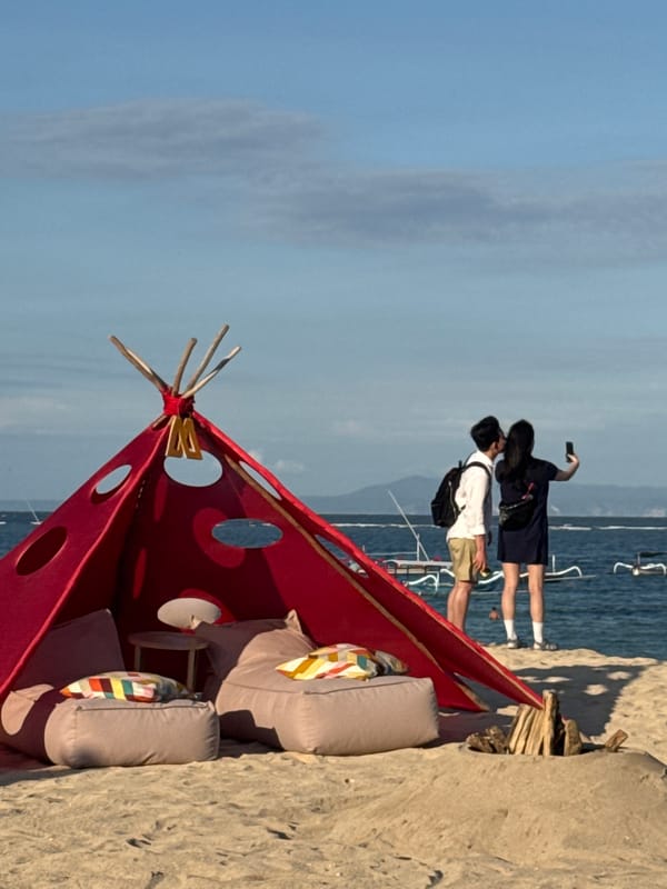 Tourist activities and art installations captured in Kuta Selatan