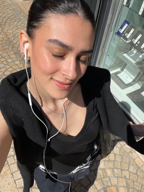 Ordinary moments captured across Lyon in four-minute span