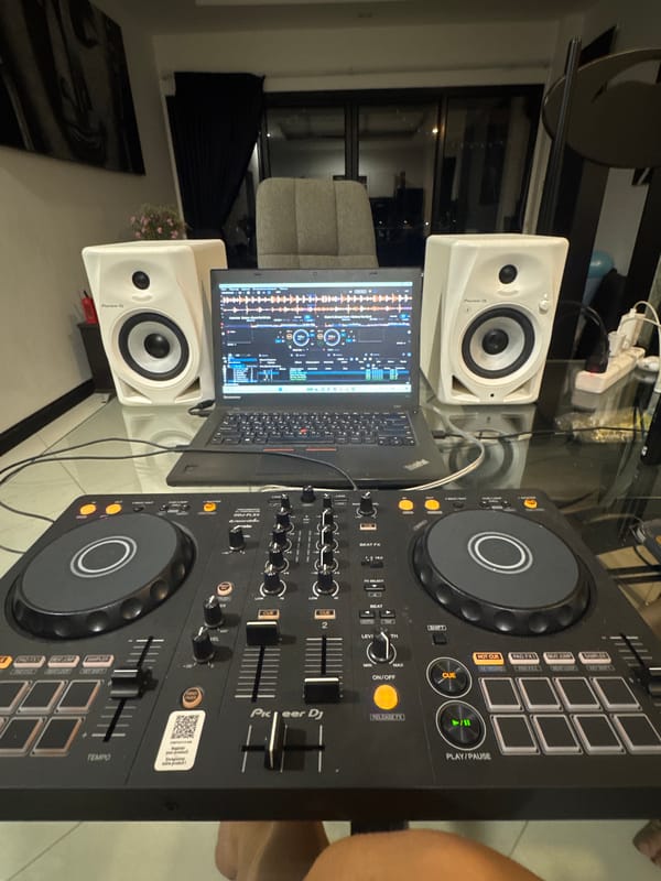 DJ setup and selfie captured in Baan Chaweng