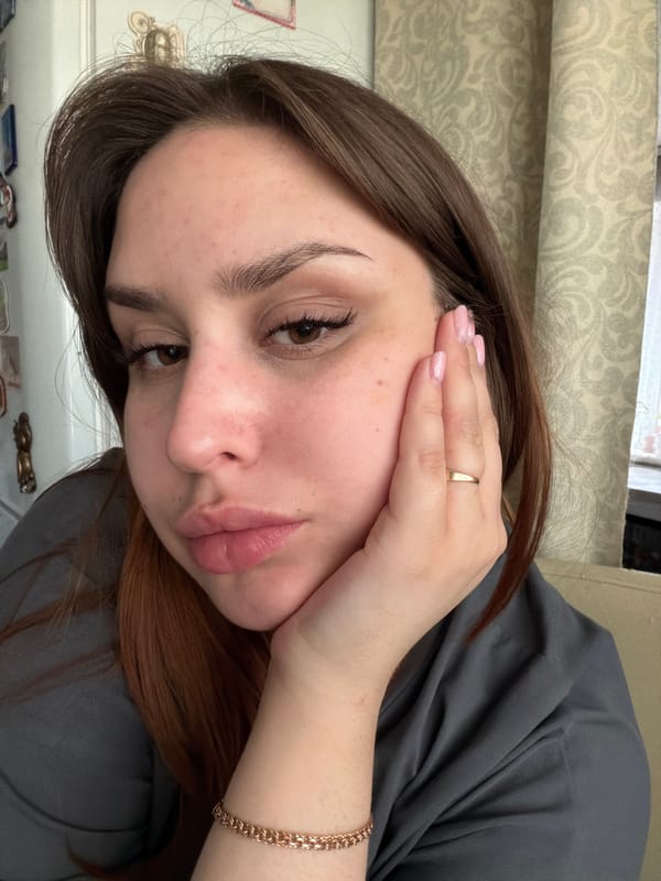 Woman documents ordinary morning moments in Chaikovsky, Russia