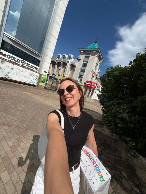Selfies on a sunny Birobidzhan pedestrian walkway