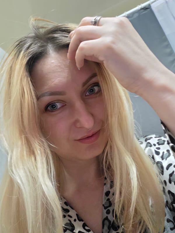 Woman's afternoon documented through selfies and daily life in Minsk