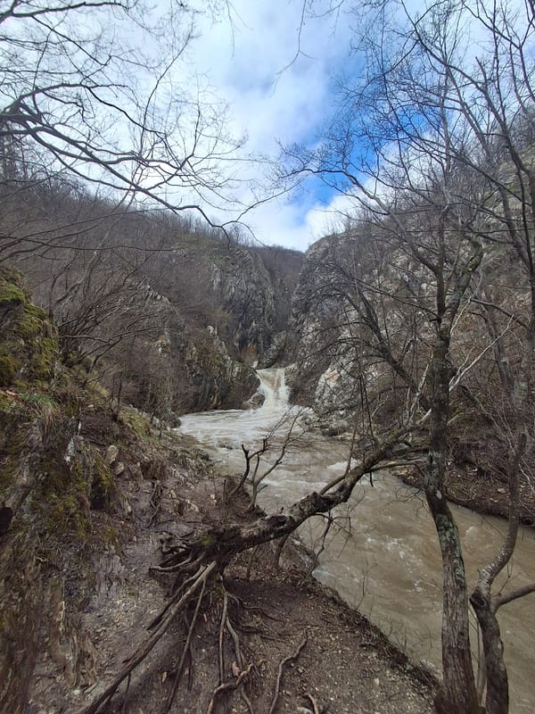Muddy river conditions observed at Medven gorge waterfalls