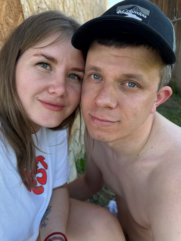 Couple photographed in intimate moment in Фоки, Russia