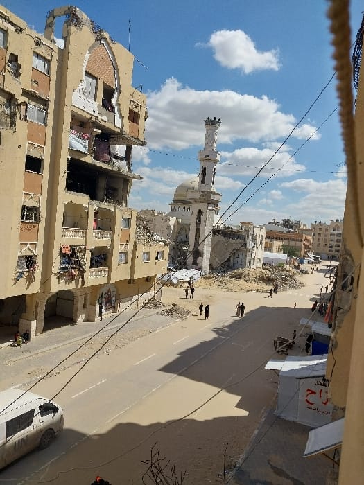 Witness documents widespread destruction, refugee camps in Khan Yunis