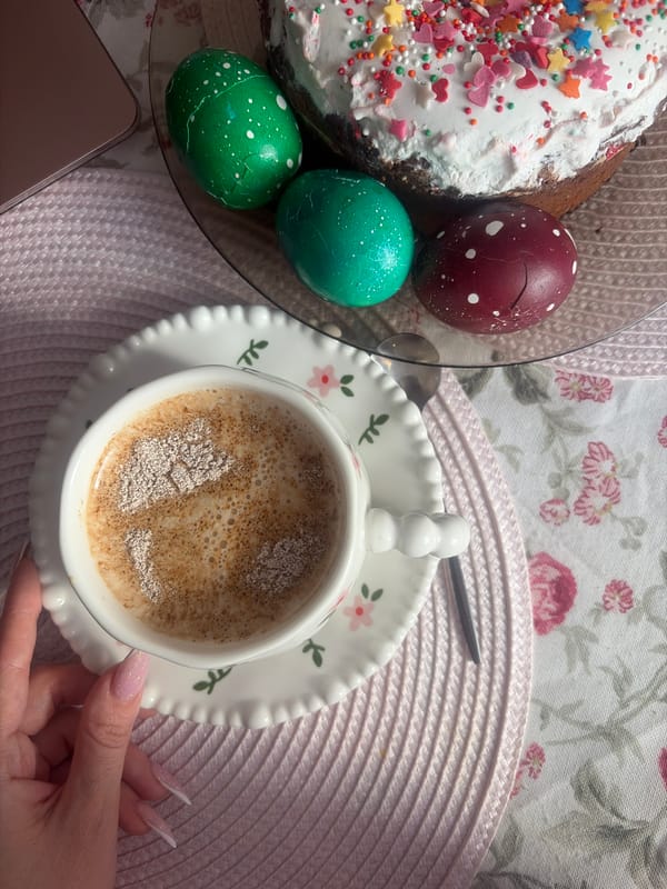 Easter breakfast celebration documented in Saint Petersburg home