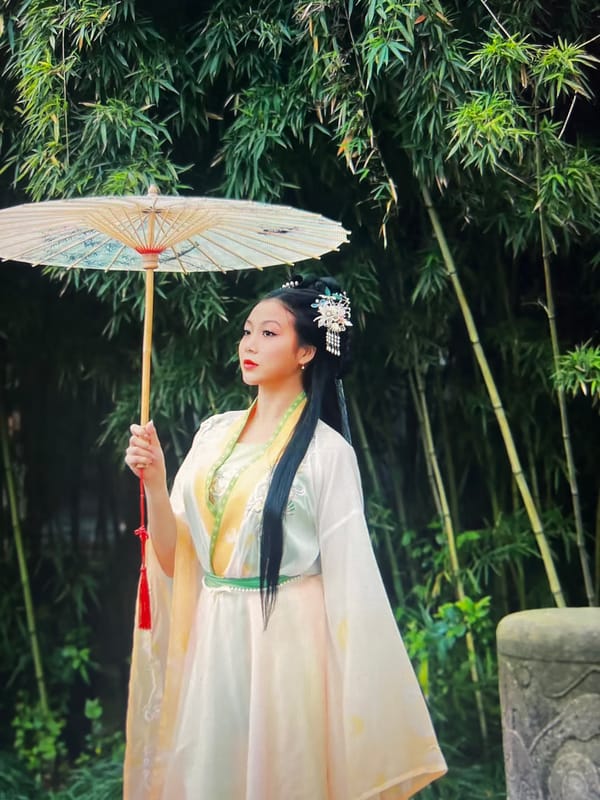 Traditional hanfu and bridal costume shoots across Liandu District