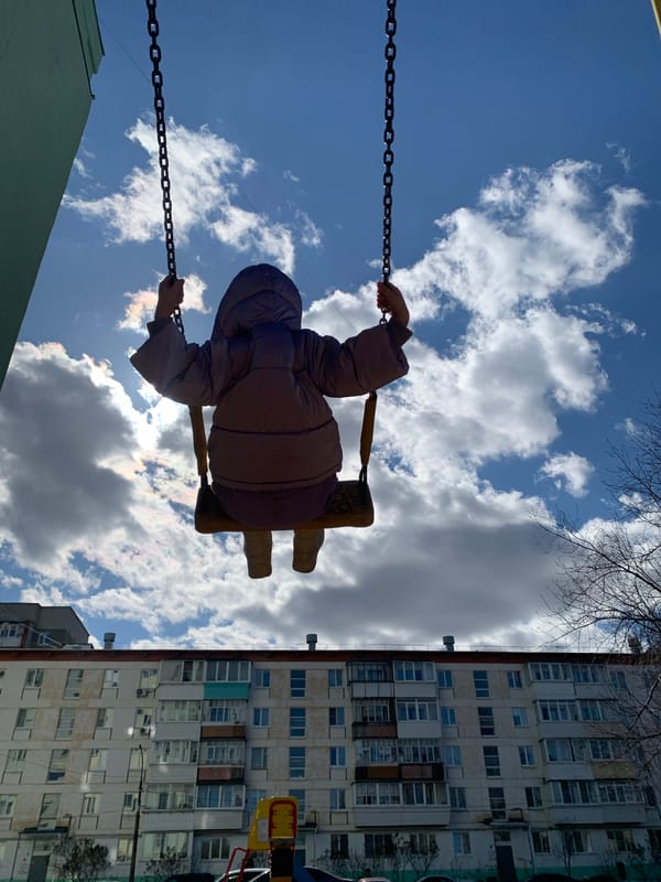 Woman documents morning family life in Chaikovsky, Russia
