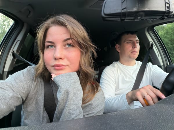 Two passengers observed in vehicle in Belaya Gora, Russia