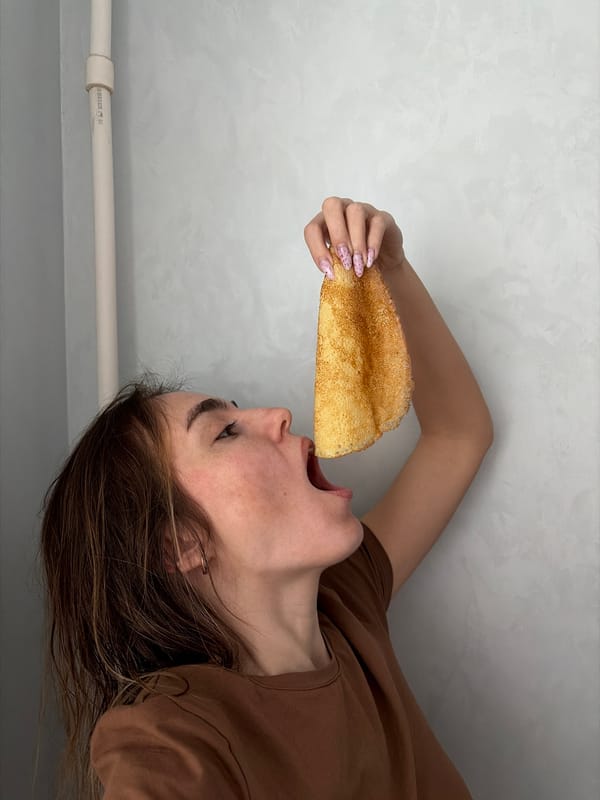 Russians enjoy playful crepe breakfast in Neftekamsk kitchen