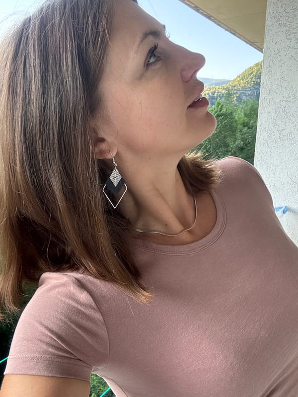 Balcony selfies and casual portraits in Saint-Claude