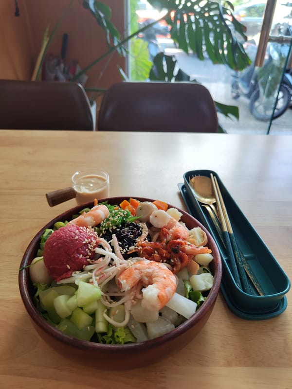 Late-night poke bowl documented in Da Lat, Vietnam
