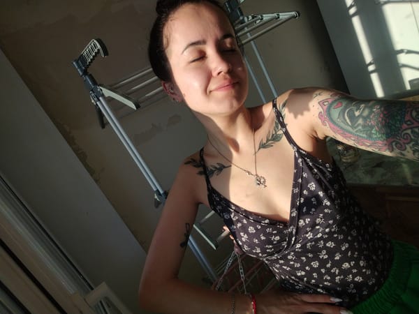 Personal moments captured in Noviy: selfies, pets, winter scenes