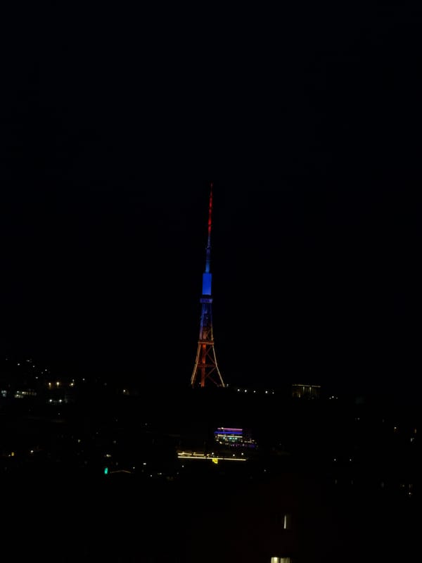 Evening scenes documented across Yerevan during dinner hour