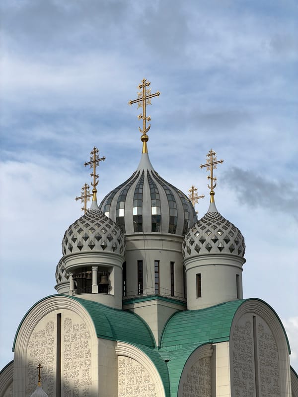 Cycling around Khimki's landmarks on a summer afternoon