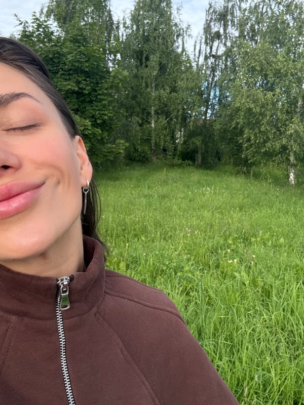 Selfie session in a cloudy Salihorsk field