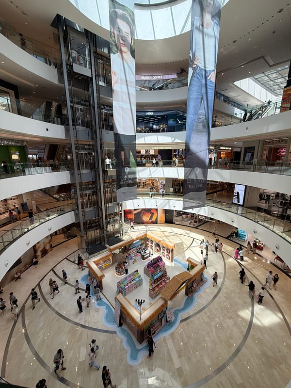 Sunday morning activity inside a Yuzhong District shopping mall