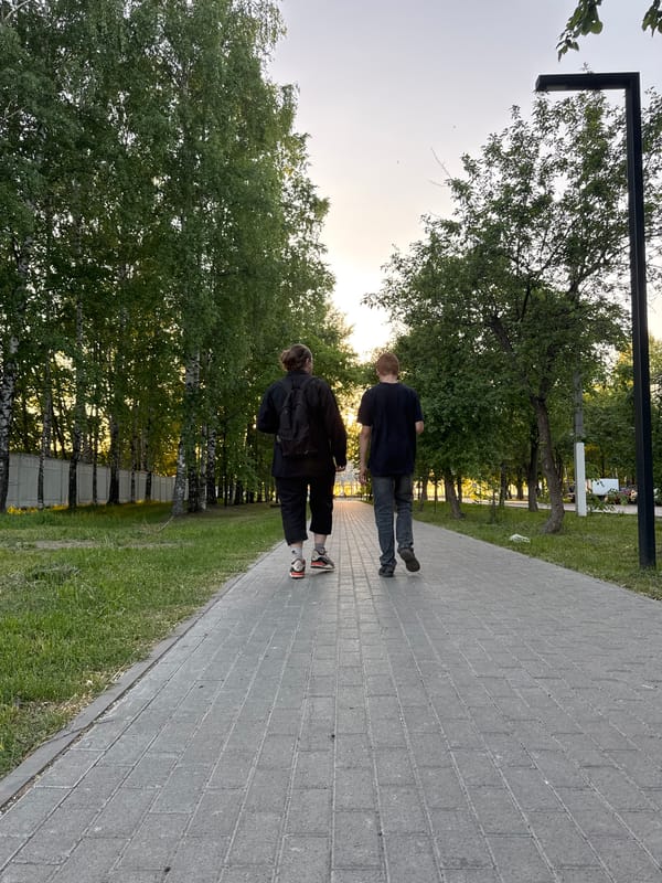 Evening life documented across Chaikovsky, Russia parks and waterfront