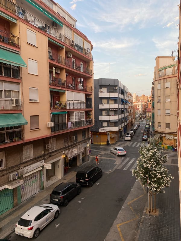 A Valencia afternoon: city streets, kids, and home life