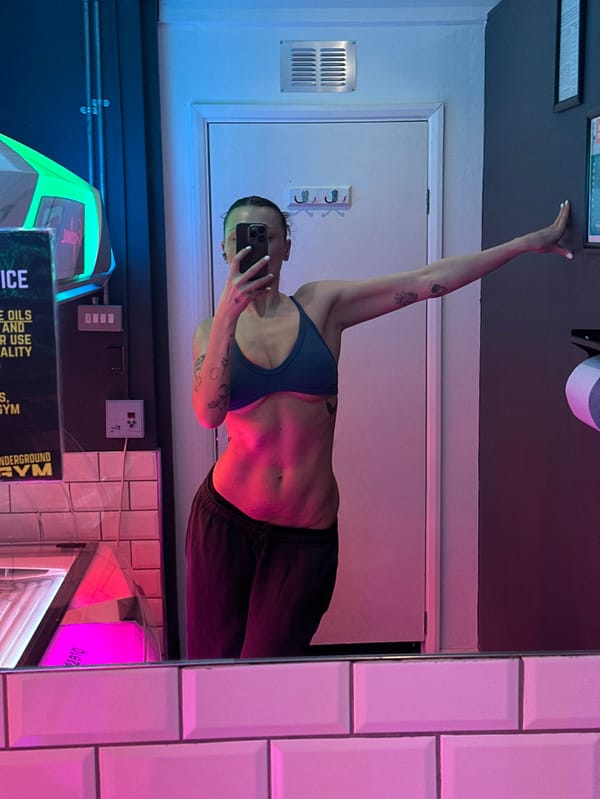Woman documents fitness progress in Tunbridge Wells mirror selfies