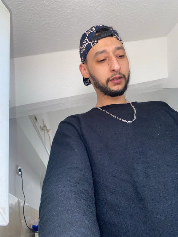 Man observed in Bischheim residence wearing designer headwear