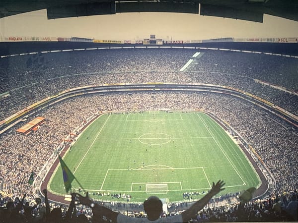 Early morning activities documented at Mexico City venues