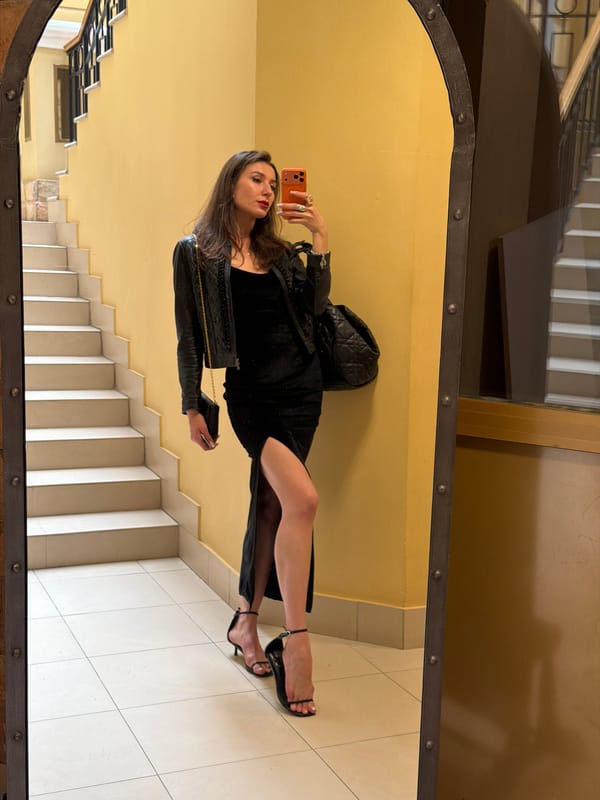 Mirror selfies in Saint Petersburg: staircase and dance studio