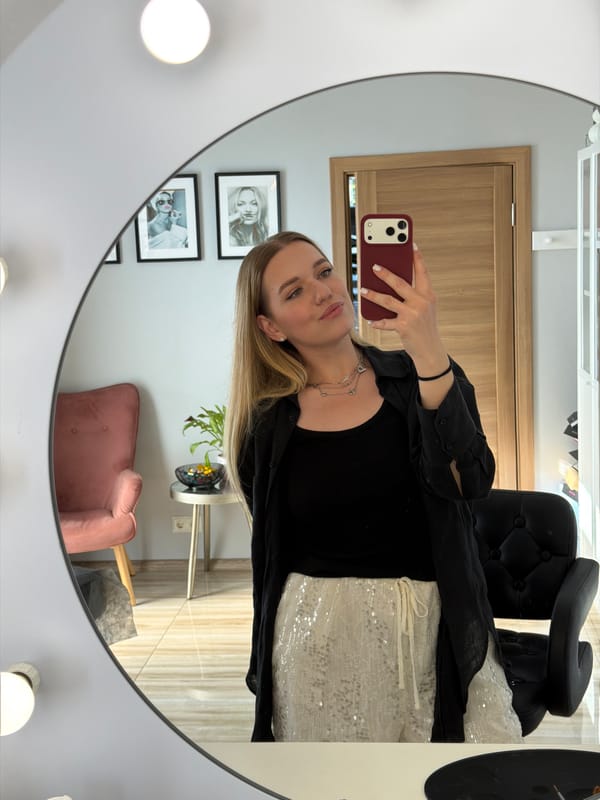 Getting ready in Riga: sequins, mirror selfies, and hitting the road