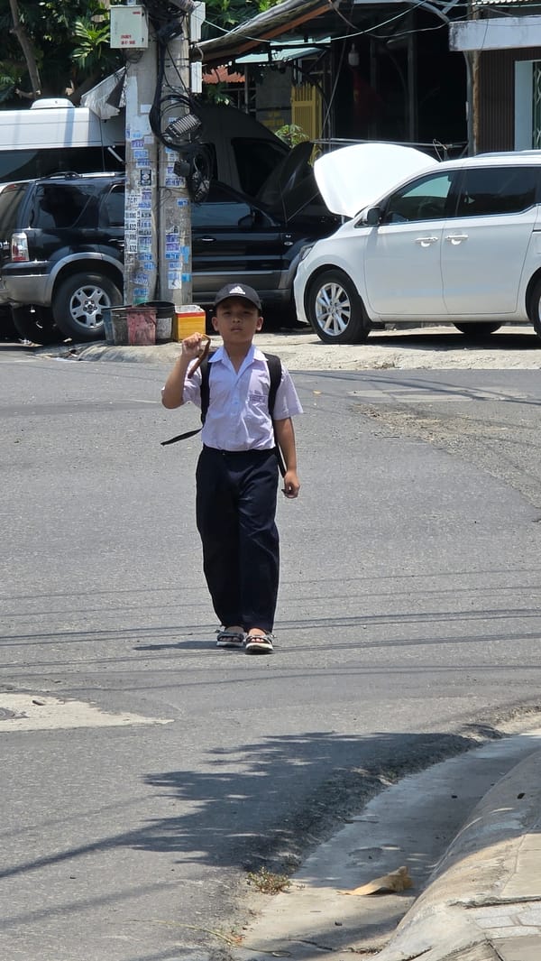 Early morning street scenes captured in Bac Nha Trang Ward