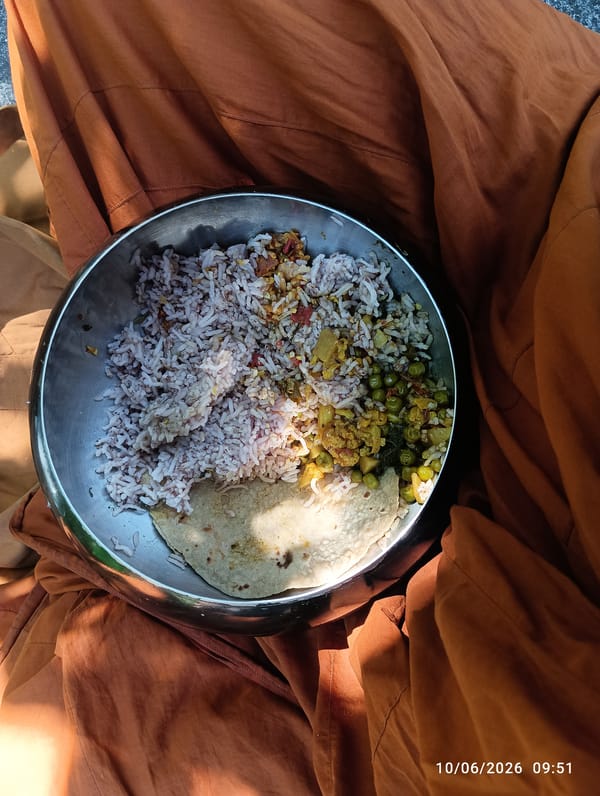Early morning meal and apple orchard documented in Barheta