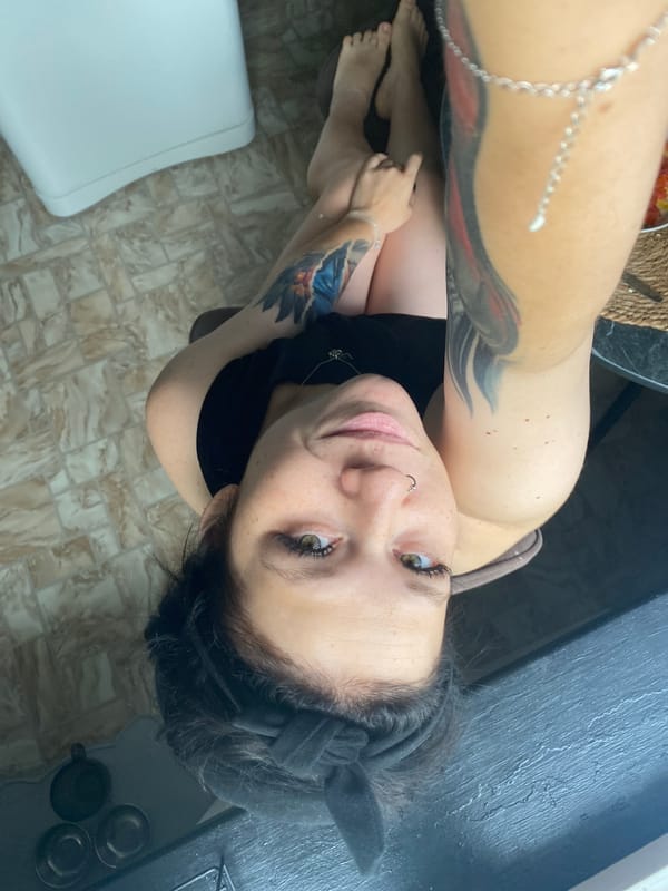Morning out in Chaikovsky: salon selfies and breakfast