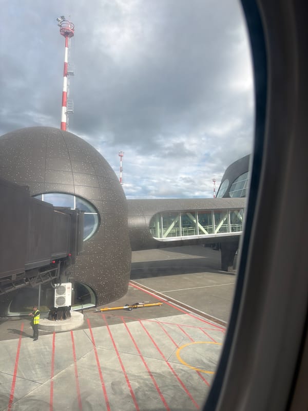 Kamchatka stopover: volcanoes, tarmac views, and Aeroflot cabin life