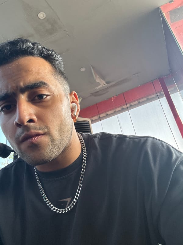 Late-night gym session captured in Kolkata fitness facility