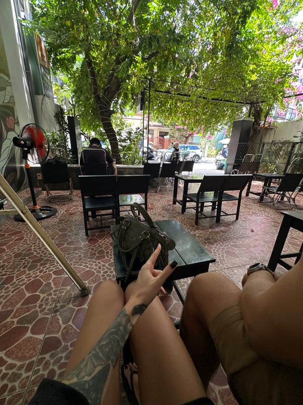 Hanging out at a shaded garden café in Đà Nẵng