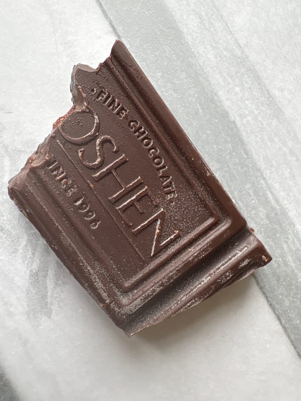 ROSHEN chocolate piece documented by witnesses in Tryavna