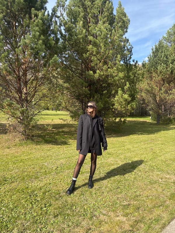 Two people spotted in outdoor Krasnoyarsk locations Saturday morning