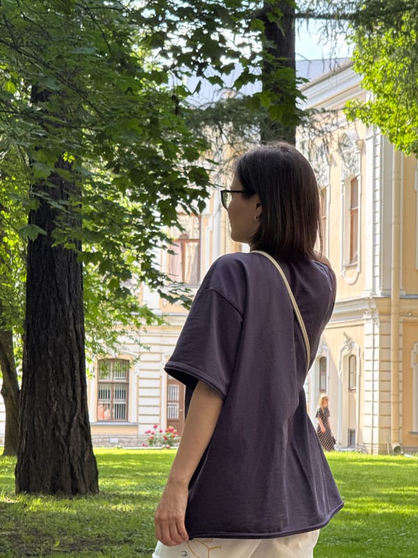 A summer afternoon drifting through a Saint Petersburg park