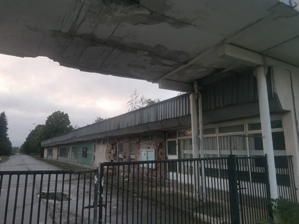 Witnesses document urban decay in Zhivkovo, Bulgaria
