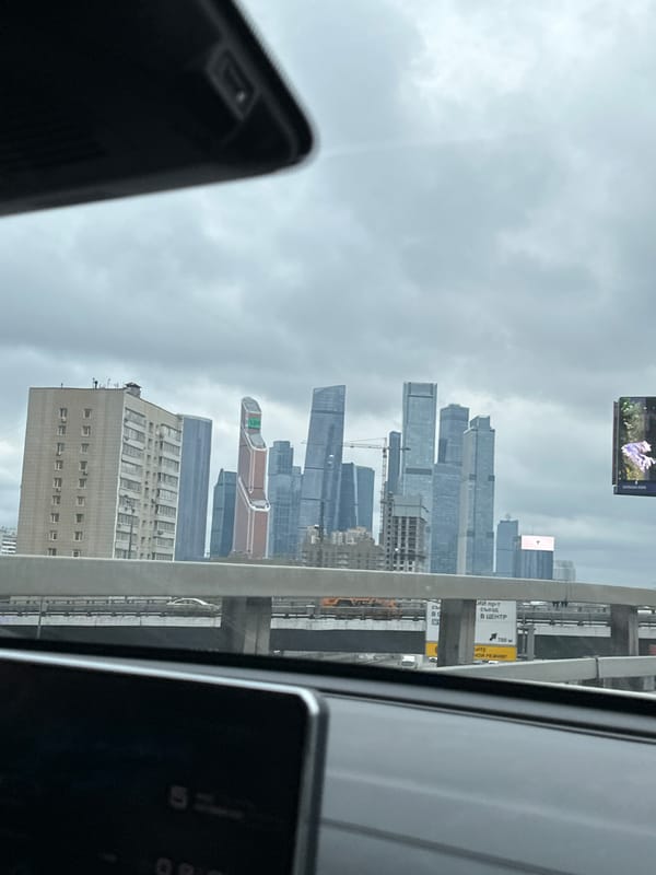 Morning drive through Moscow captures city landmarks and skyline