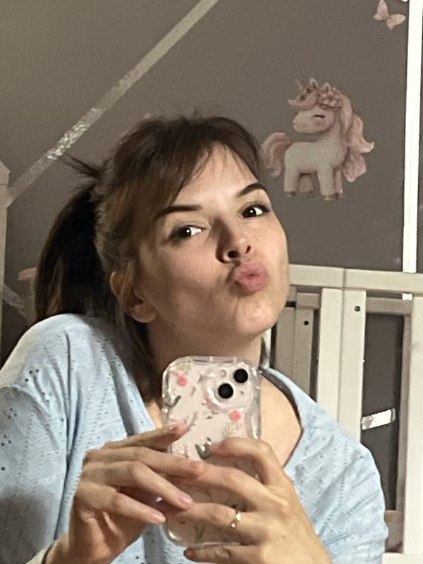 Person takes casual selfies in Shushary, Russia bedroom