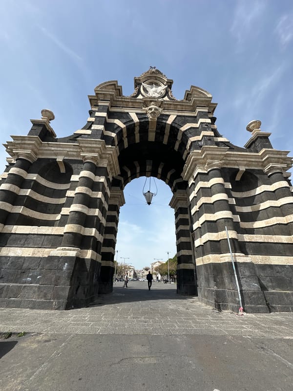 Historic Porta Garibaldi arch documented by witnesses in Catania