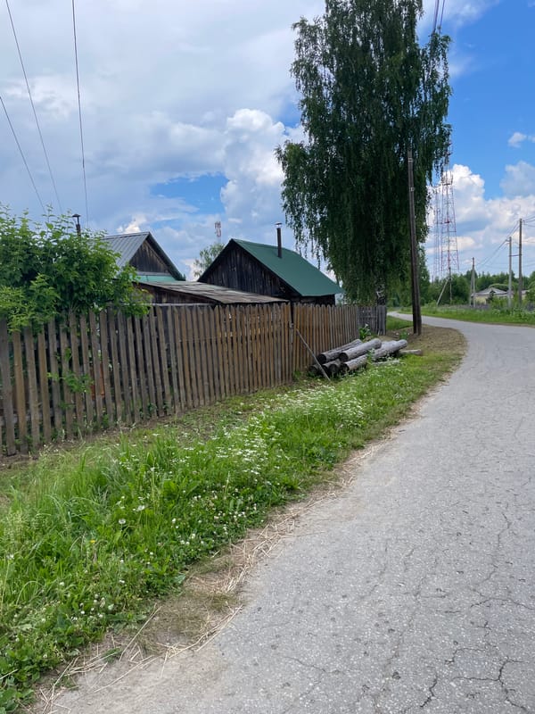 Village walk through rural Пруды, Russia