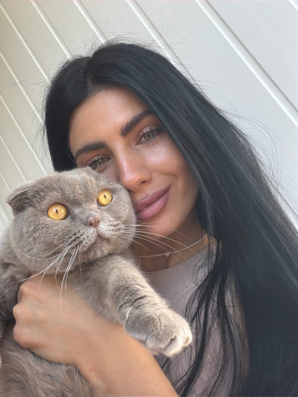 Woman poses for portrait photo in Hrodna