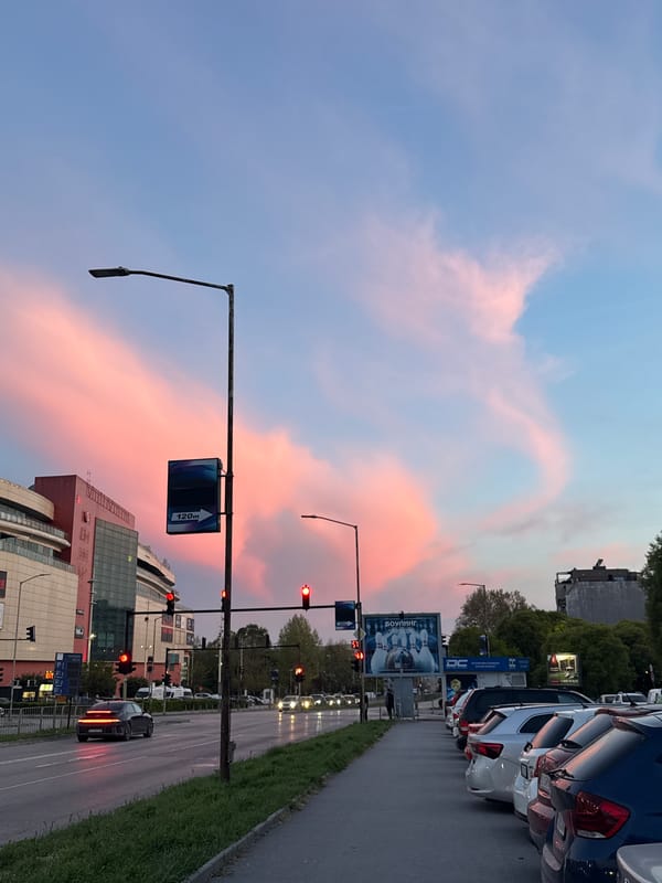 Evening scenes captured in Varna: dusk streets and gym workout