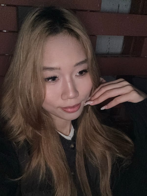 Woman documents morning activities across Chongqing district locations