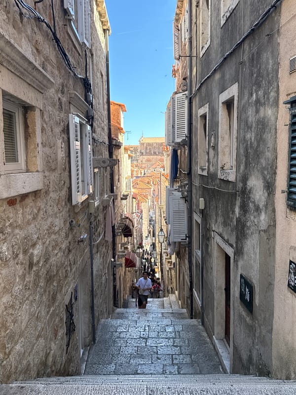 Tourist documents 16-minute walk through historic Dubrovnik Old Town